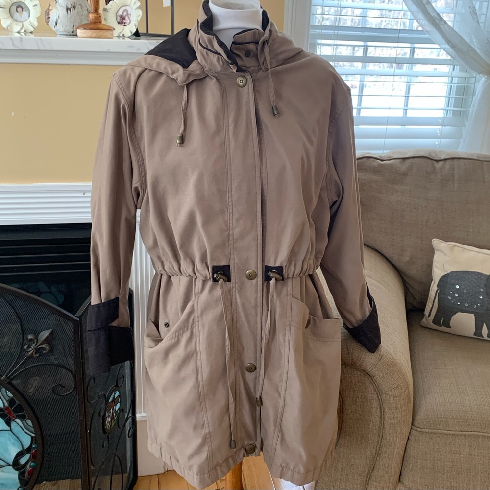 Utex Design Hooded Jacket